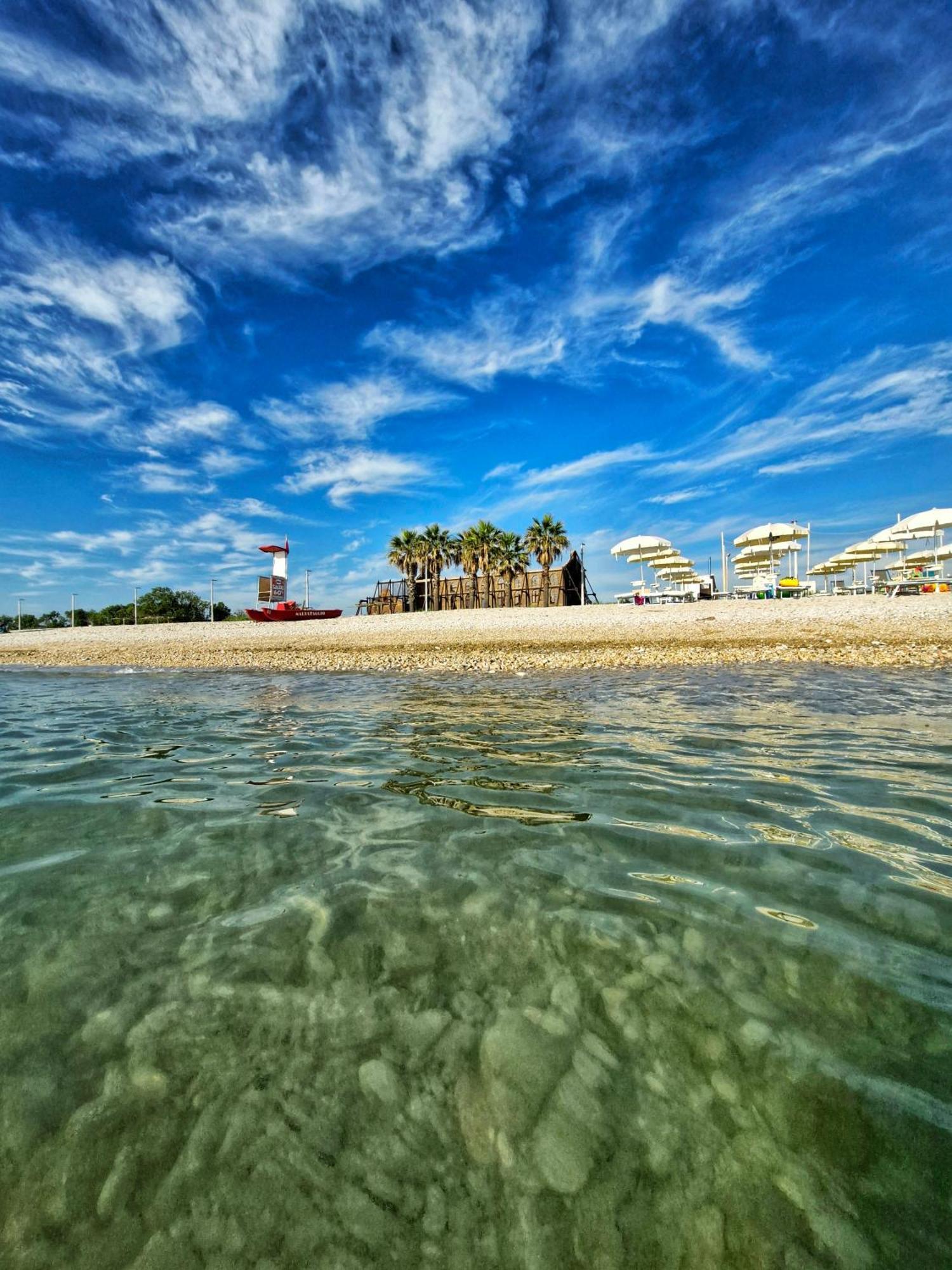 Appartamento Civico 157 Porto SantʼElpidio Esterno foto